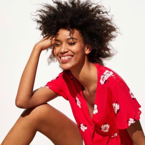 Zara Red Floral Buttondown Top size L - Picture 3 of 9